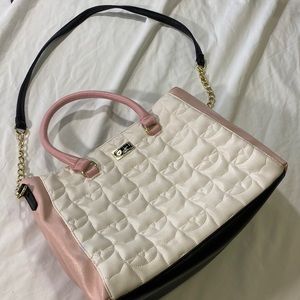 Luv Betsy woman’s purse size 12x9